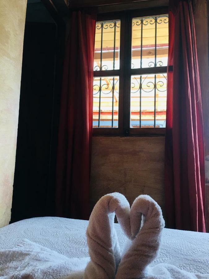 Dionisio Inn Антигуа-Гватемала Экстерьер фото
